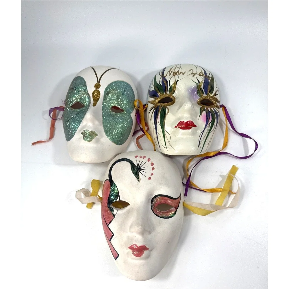 Mardi Gras wall decor 6